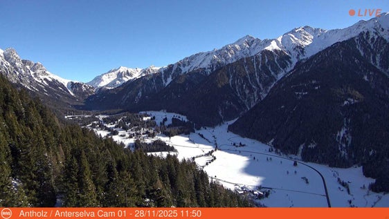Für das Gebiet rund ums Biathlonzentrum (im Bild gesehen von der RAS-Webcam) gelten bereits jetzt strenge Sicherheits- und Verkehrsbedingungen. (Foto: LPA)